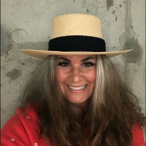 Meet your Posher, Edye